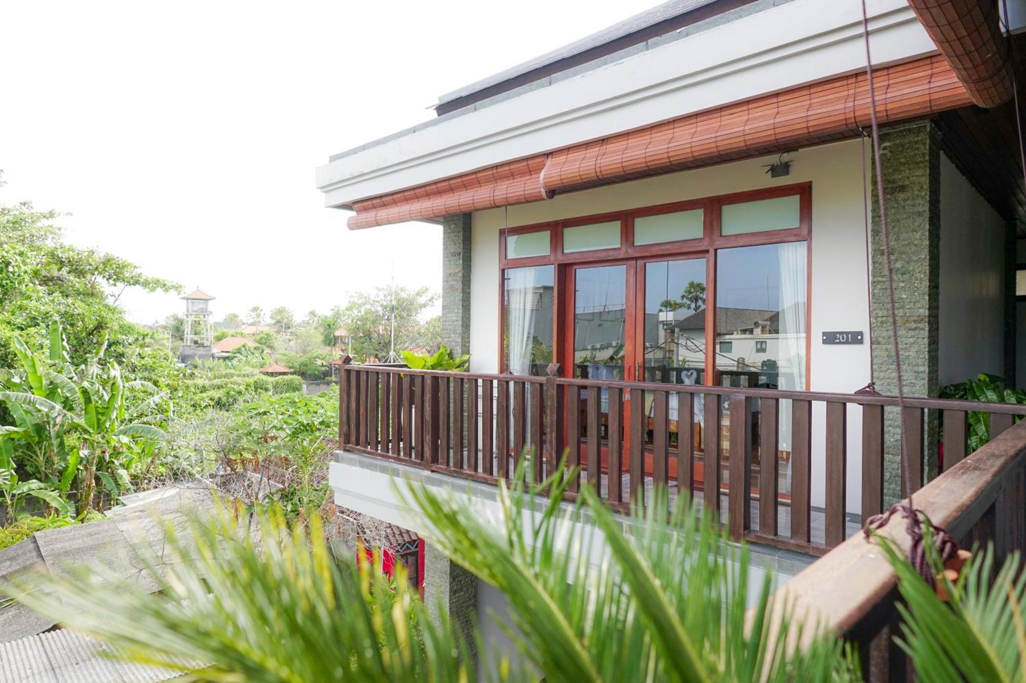 Tropical Beach House Bali Seminyak Exterior foto